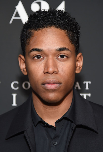 How tall is Kelvin Harrison Jr.?